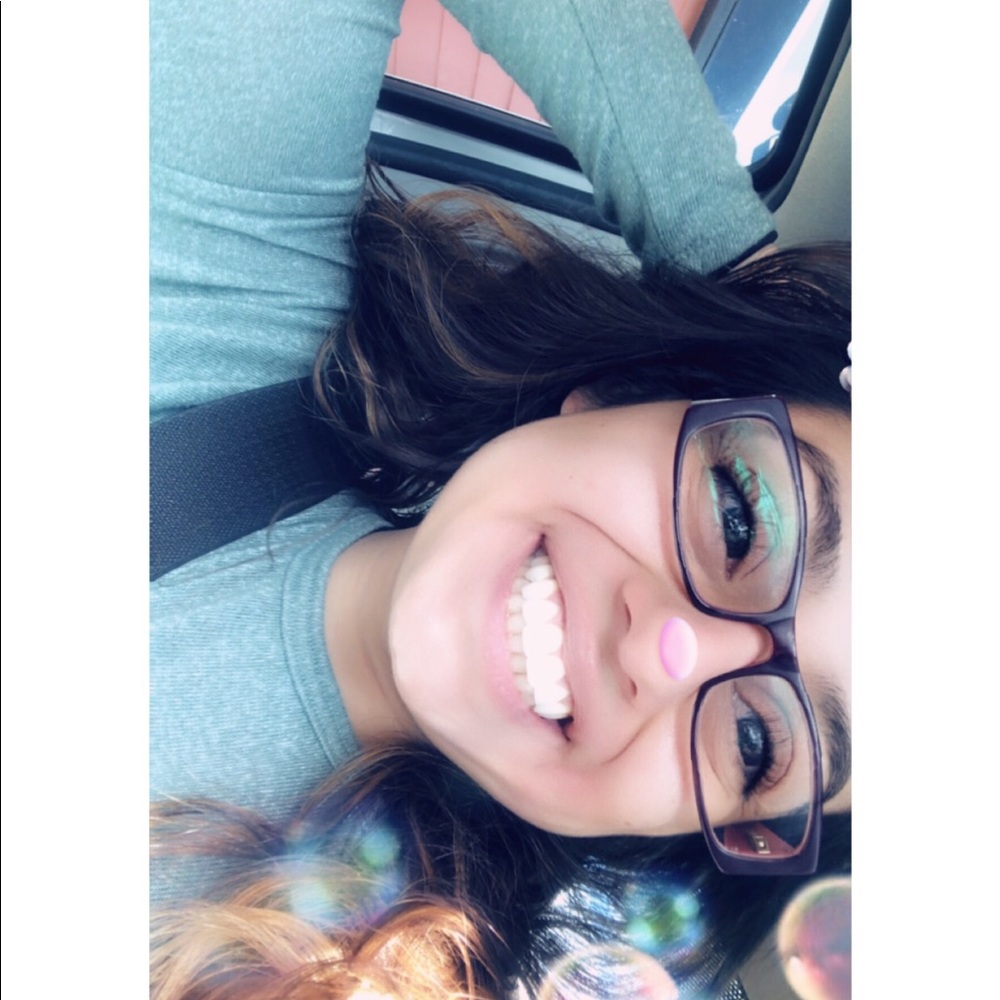 Meet your Posher, Fatima